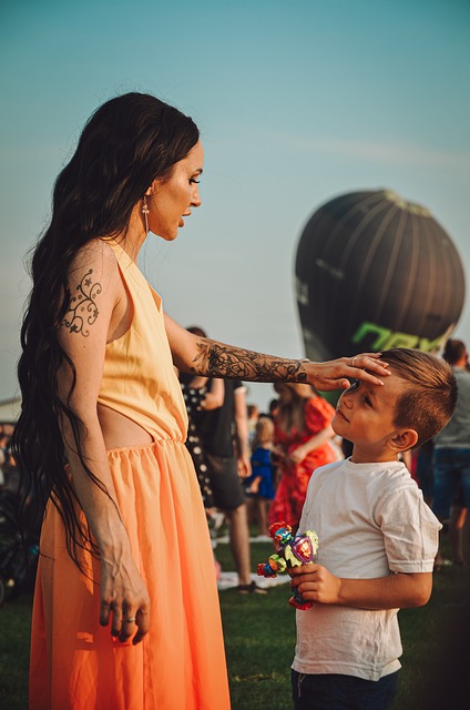 明智且具有 明智且具有